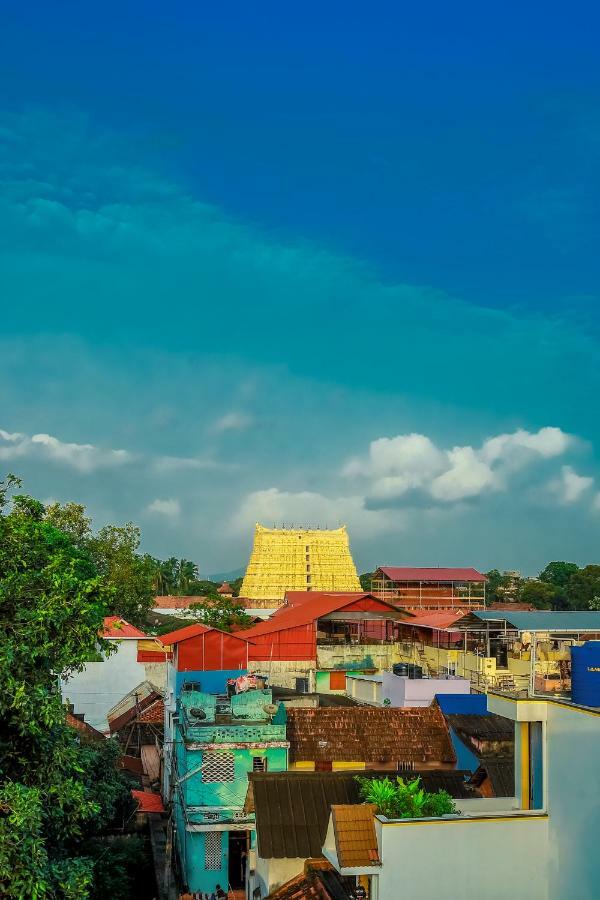 Sri Udupi Hotel Thiruvananthapuram Exterior photo